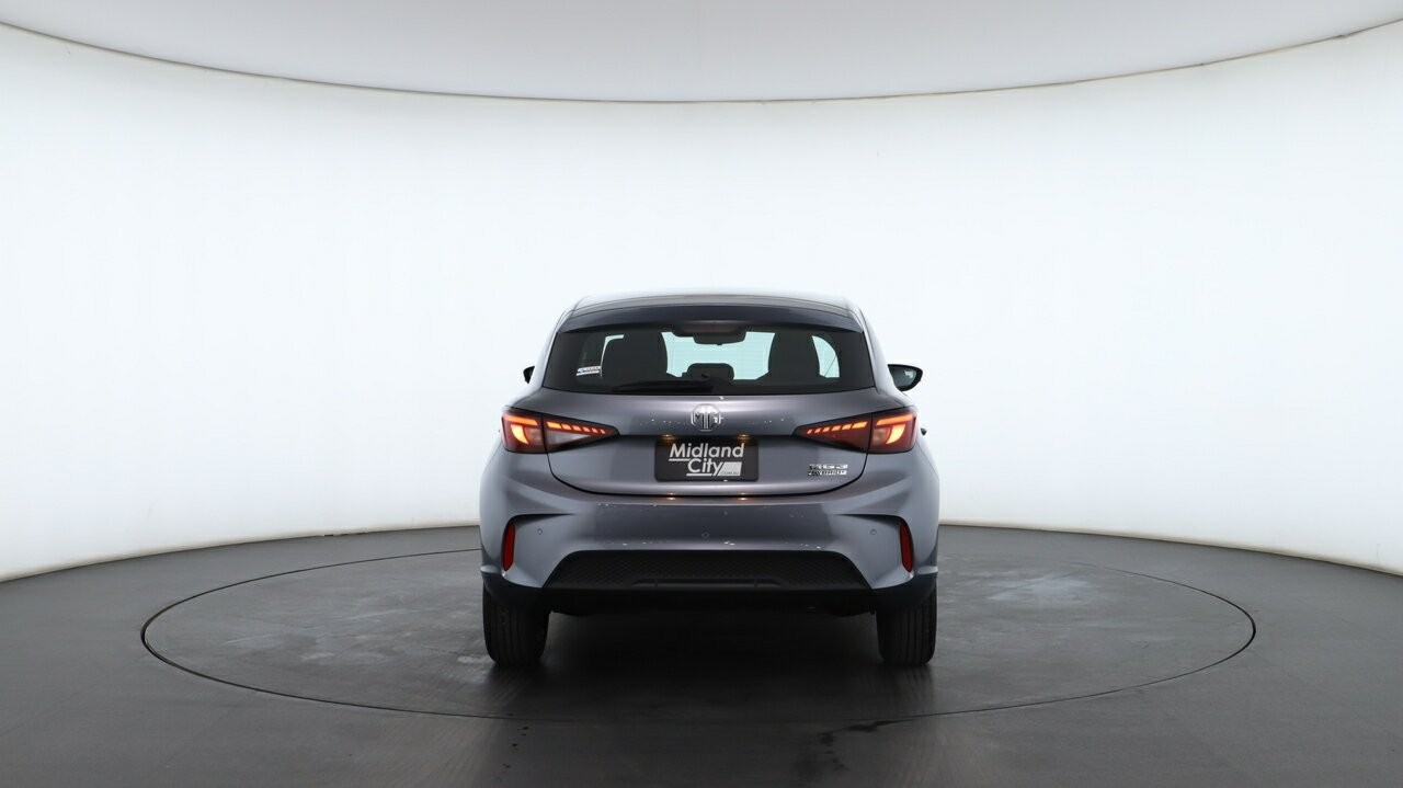 MG Mg3 image 2