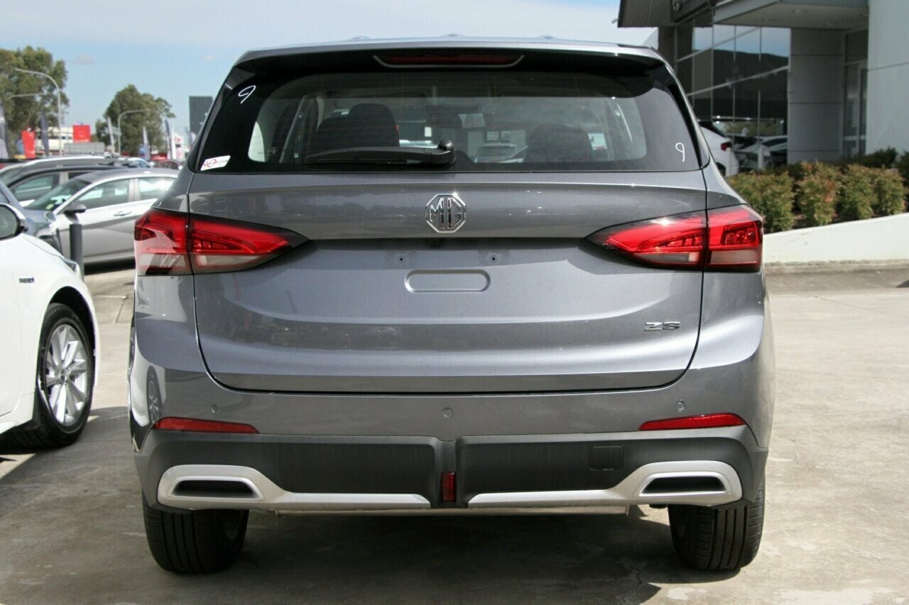 MG Zs image 4
