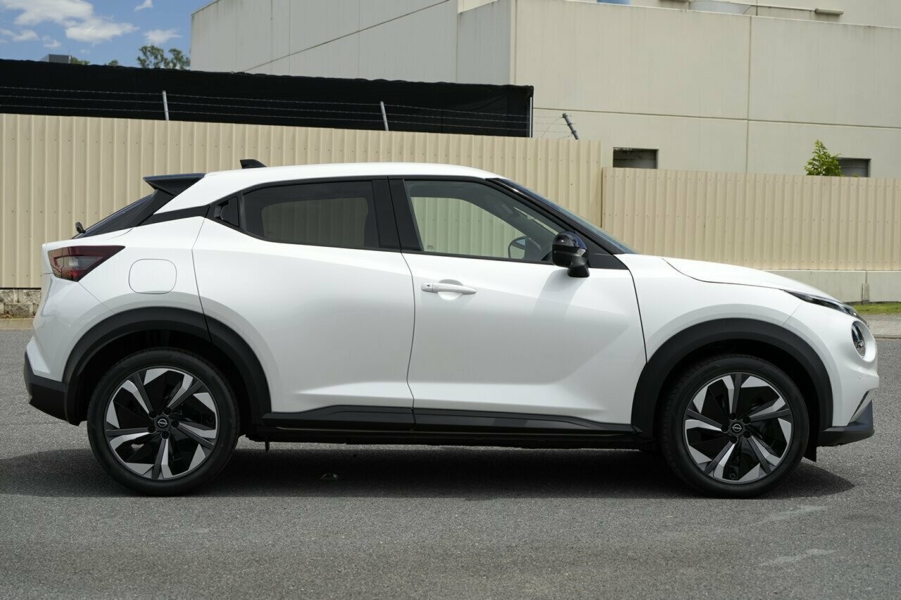Nissan Juke image 2