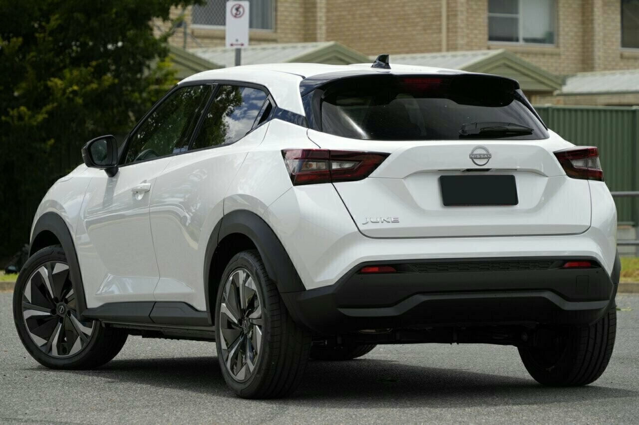 Nissan Juke image 3