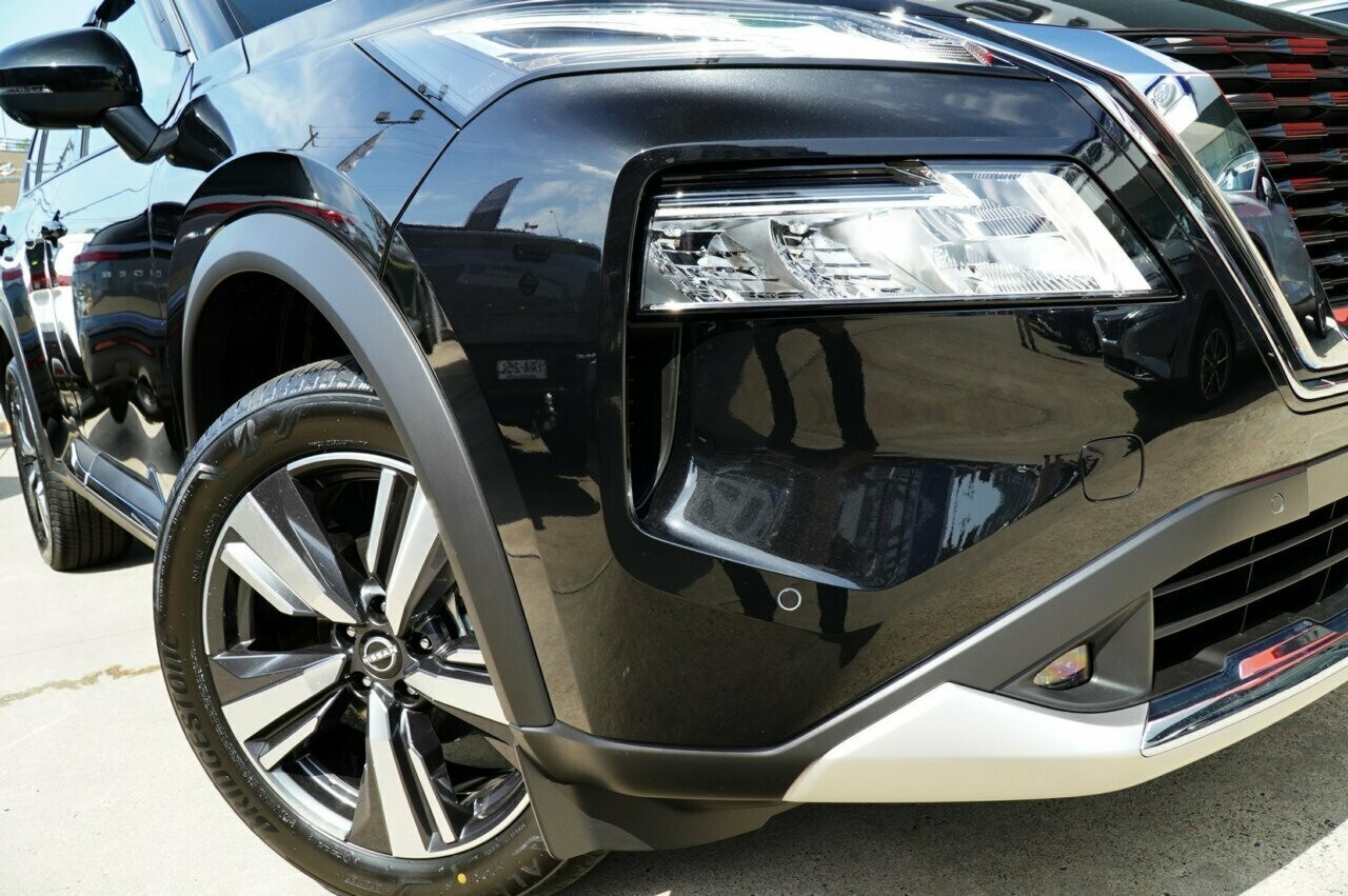 Nissan X-trail image 2