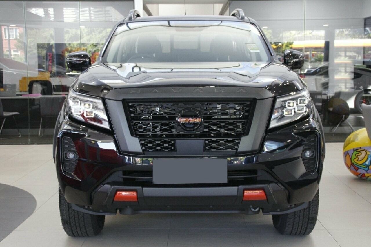 Nissan Navara image 3