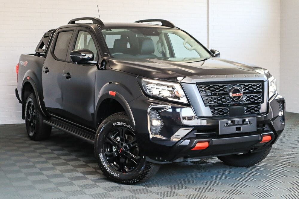 Nissan Navara image 1