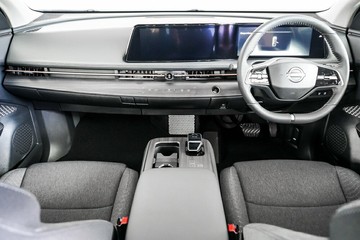https://vehicle-cdn.autoleague.cloud/33417_2955502_11.jpg
