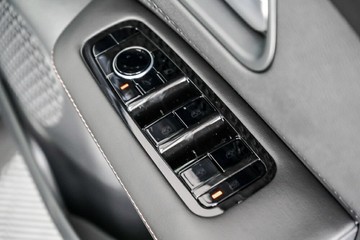 https://vehicle-cdn.autoleague.cloud/33417_2955502_13.jpg