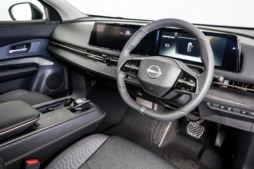 https://vehicle-cdn.autoleague.cloud/33417_2955502_14.jpg