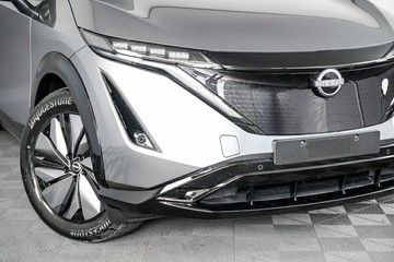 https://vehicle-cdn.autoleague.cloud/33417_2955502_2.jpg