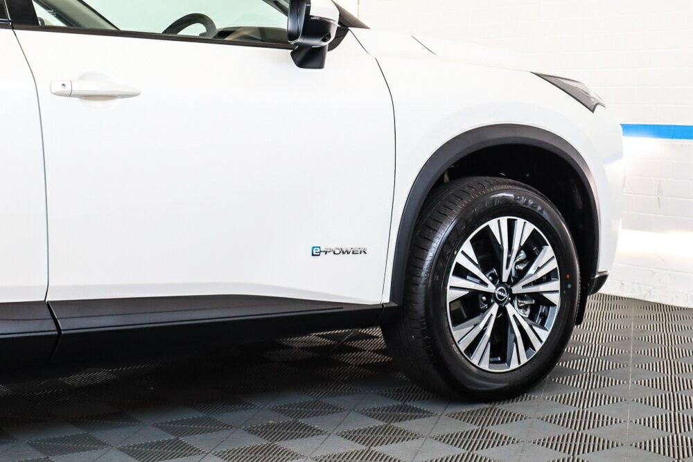 Nissan X-trail image 2