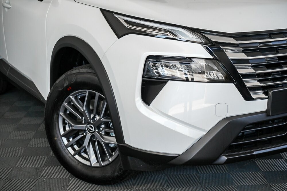 Nissan X-trail image 2
