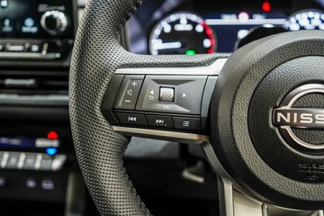https://vehicle-cdn.autoleague.cloud/33417_2986862_18.jpg