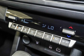 https://vehicle-cdn.autoleague.cloud/33417_2986875_22.jpg