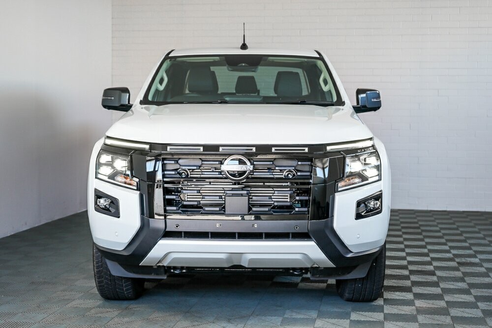 Nissan Navara image 3
