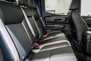 https://vehicle-cdn.autoleague.cloud/33417_2986890_12.jpg