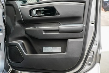 https://vehicle-cdn.autoleague.cloud/33417_2986890_14.jpg