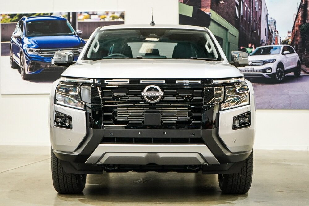 Nissan Navara image 3