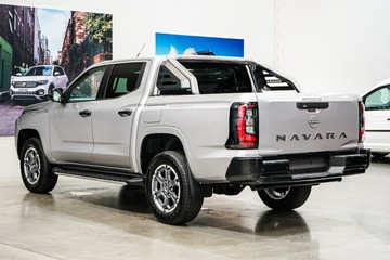 https://vehicle-cdn.autoleague.cloud/33417_2986890_6.jpg