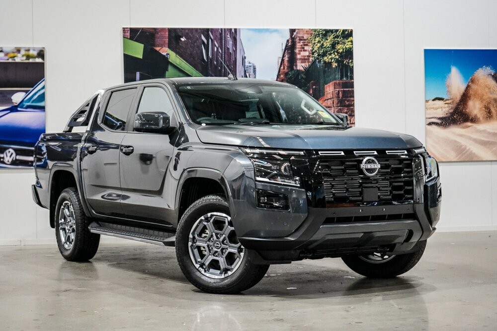 Nissan Navara image 1