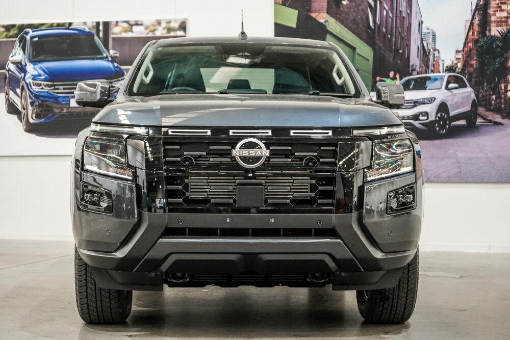 Nissan Navara image 3