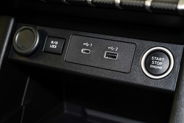 https://vehicle-cdn.autoleague.cloud/33417_2986911_27.jpg