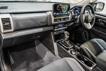 https://vehicle-cdn.autoleague.cloud/33417_2986911_28.jpg