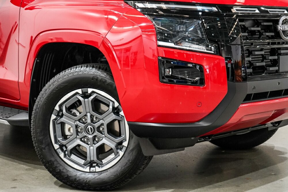 Nissan Navara image 2
