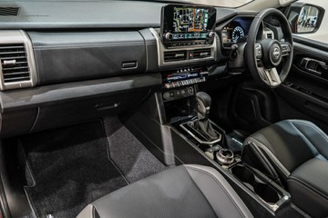 https://vehicle-cdn.autoleague.cloud/33417_2986921_27.jpg