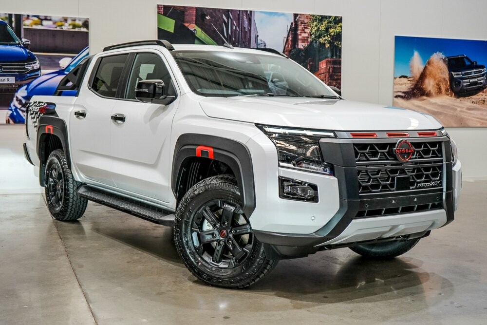 Nissan Navara image 1