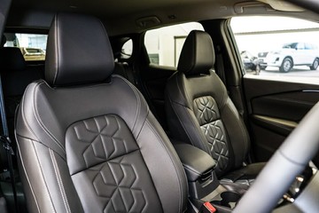 https://vehicle-cdn.autoleague.cloud/33417_2987101_15.jpg