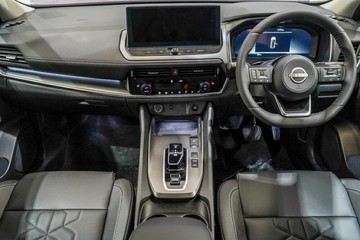 https://vehicle-cdn.autoleague.cloud/33417_2987101_17.jpg