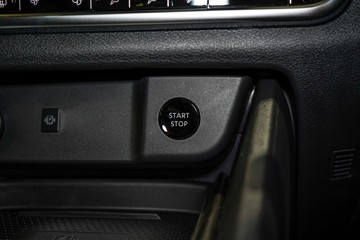 https://vehicle-cdn.autoleague.cloud/33417_2987101_25.jpg