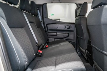 https://vehicle-cdn.autoleague.cloud/33417_2993748_12.jpg
