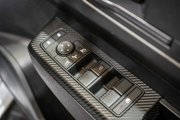 https://vehicle-cdn.autoleague.cloud/33417_2993748_15.jpg