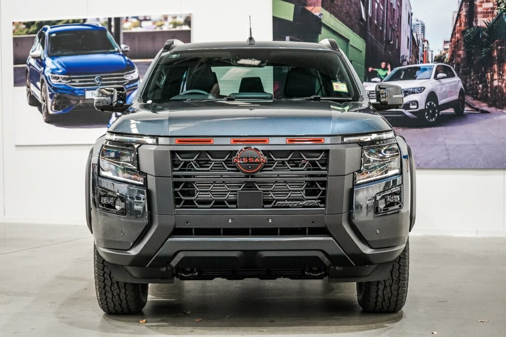 Nissan Navara image 3