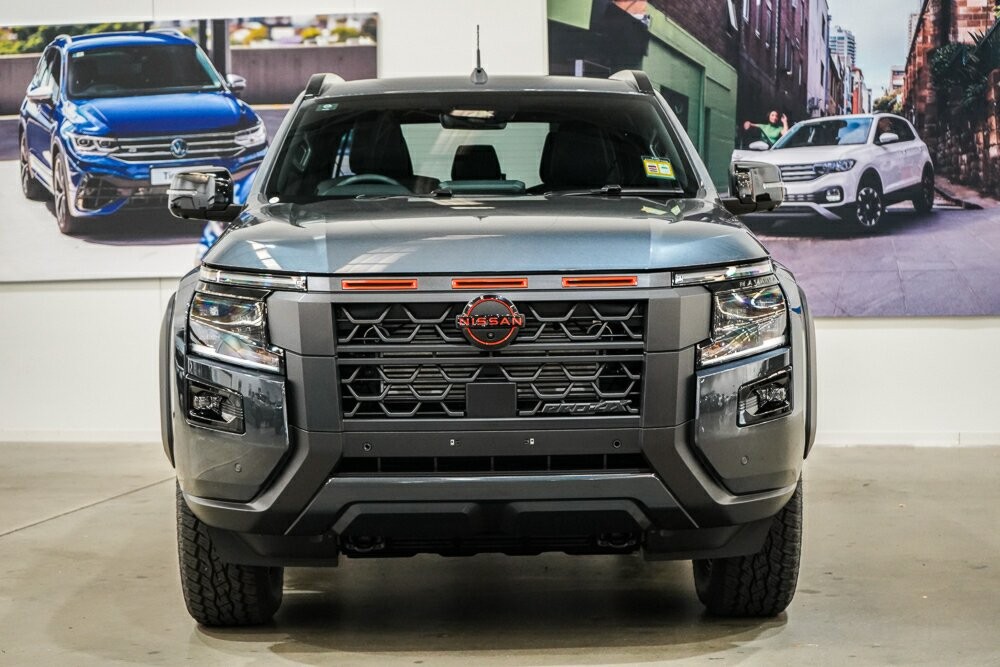 Nissan Navara image 3