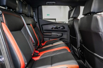 https://vehicle-cdn.autoleague.cloud/33417_2993844_13.jpg