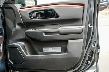 https://vehicle-cdn.autoleague.cloud/33417_2993844_16.jpg
