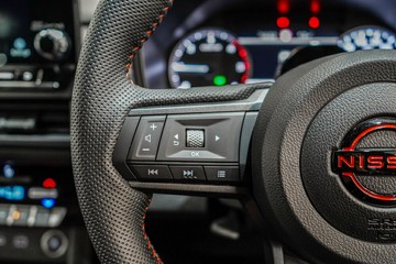 https://vehicle-cdn.autoleague.cloud/33417_2993844_20.jpg