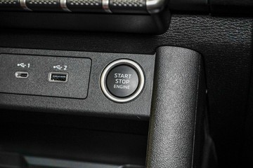 https://vehicle-cdn.autoleague.cloud/33417_2993844_26.jpg