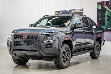 https://vehicle-cdn.autoleague.cloud/33417_2993844_5.jpg