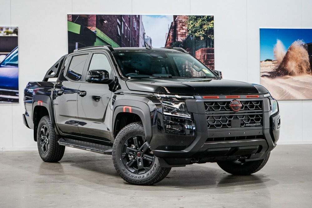 Nissan Navara image 1