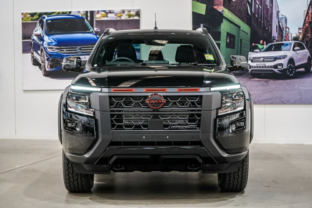 Nissan Navara image 3
