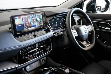 https://vehicle-cdn.autoleague.cloud/33417_2995024_24.jpg