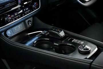 https://vehicle-cdn.autoleague.cloud/33417_2995024_25.jpg