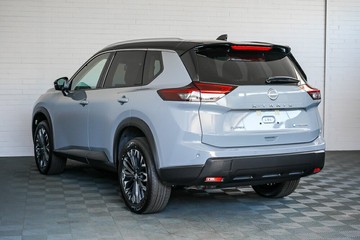 https://vehicle-cdn.autoleague.cloud/33417_2995024_6.jpg