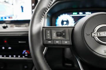 https://vehicle-cdn.autoleague.cloud/33417_2996812_13.jpg
