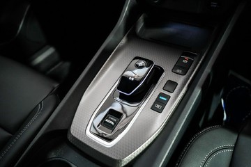 https://vehicle-cdn.autoleague.cloud/33417_2996812_18.jpg