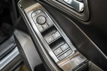 https://vehicle-cdn.autoleague.cloud/33417_2997846_13.jpg