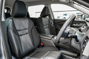 https://vehicle-cdn.autoleague.cloud/33417_2997846_15.jpg