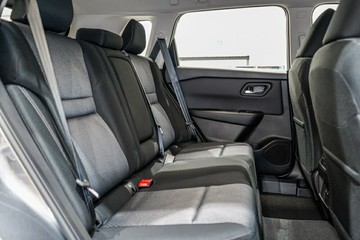 https://vehicle-cdn.autoleague.cloud/33417_2997847_10.jpg