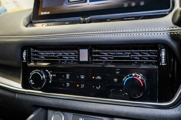 https://vehicle-cdn.autoleague.cloud/33417_2997849_20.jpg